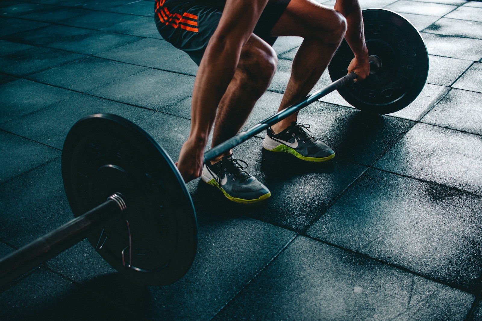 Fitness a odchudzanie – jak aktywność fizyczna wspomaga proces utraty wagi?
